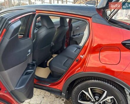 Оранжевый Тойота C-HR, объемом двигателя 1.99 л и пробегом 55 тыс. км за 33000 $, фото 12 на Automoto.ua