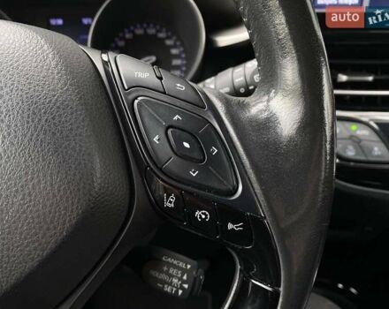 Оранжевый Тойота C-HR, объемом двигателя 1.99 л и пробегом 108 тыс. км за 26966 $, фото 14 на Automoto.ua