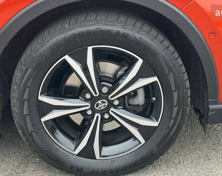 Помаранчевий Тойота C-HR, об'ємом двигуна 1.99 л та пробігом 60 тис. км за 27500 $, фото 12 на Automoto.ua