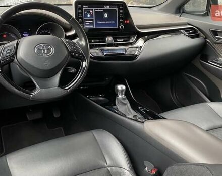 Оранжевый Тойота C-HR, объемом двигателя 1.99 л и пробегом 108 тыс. км за 26966 $, фото 10 на Automoto.ua