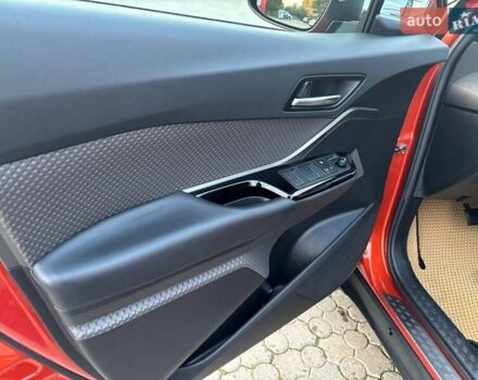 Оранжевый Тойота C-HR, объемом двигателя 1.99 л и пробегом 55 тыс. км за 33000 $, фото 14 на Automoto.ua
