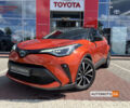 Оранжевый Тойота C-HR, объемом двигателя 2 л и пробегом 55 тыс. км за 27009 $, фото 1 на Automoto.ua