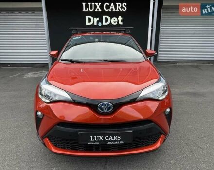 Оранжевый Тойота C-HR, объемом двигателя 1.99 л и пробегом 88 тыс. км за 28900 $, фото 2 на Automoto.ua
