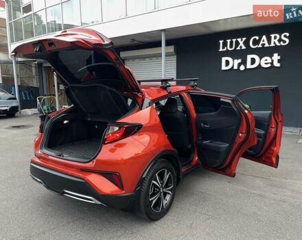 Оранжевый Тойота C-HR, объемом двигателя 1.99 л и пробегом 88 тыс. км за 28900 $, фото 65 на Automoto.ua