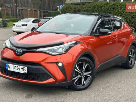 Оранжевый Тойота C-HR, объемом двигателя 1.99 л и пробегом 60 тыс. км за 27500 $, фото 1 на Automoto.ua