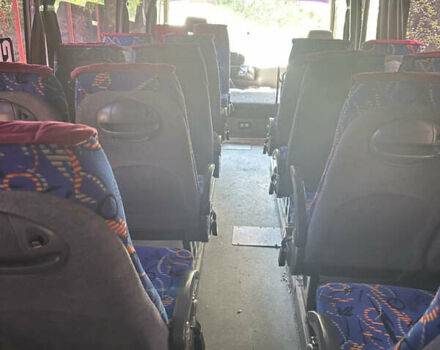 Белый Тойота Каэтано, объемом двигателя 4.2 л и пробегом 650 тыс. км за 9500 $, фото 4 на Automoto.ua