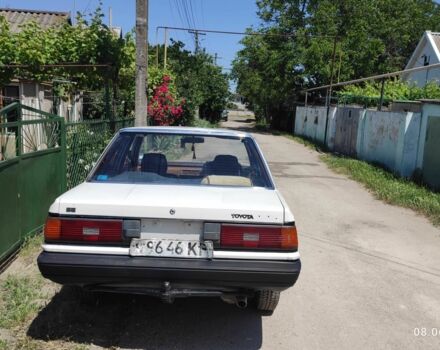 Белый Тойота Камри, объемом двигателя 1.8 л и пробегом 300 тыс. км за 1000 $, фото 4 на Automoto.ua