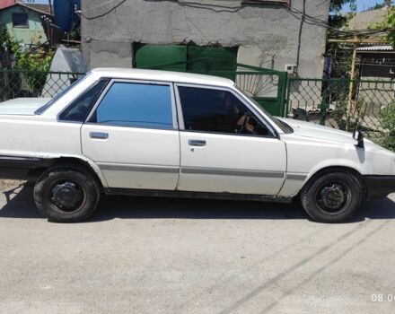 Белый Тойота Камри, объемом двигателя 1.8 л и пробегом 300 тыс. км за 1000 $, фото 5 на Automoto.ua