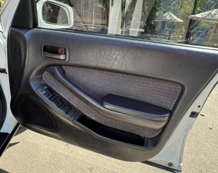 Білий Тойота Камрі, об'ємом двигуна 1.8 л та пробігом 203 тис. км за 4050 $, фото 5 на Automoto.ua