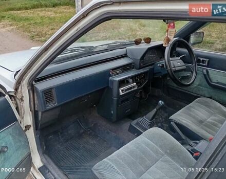 Білий Тойота Камрі, об'ємом двигуна 1.8 л та пробігом 350 тис. км за 700 $, фото 4 на Automoto.ua