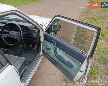 Білий Тойота Камрі, об'ємом двигуна 1.8 л та пробігом 350 тис. км за 700 $, фото 9 на Automoto.ua