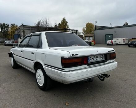 Белый Тойота Камри, объемом двигателя 2 л и пробегом 300 тыс. км за 1100 $, фото 5 на Automoto.ua