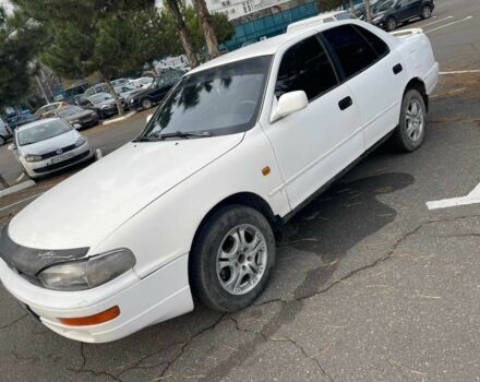 Белый Тойота Камри, объемом двигателя 2.2 л и пробегом 550 тыс. км за 2200 $, фото 1 на Automoto.ua