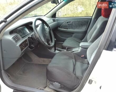 Білий Тойота Камрі, об'ємом двигуна 2.2 л та пробігом 400 тис. км за 3100 $, фото 1 на Automoto.ua