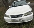 Білий Тойота Камрі, об'ємом двигуна 2.2 л та пробігом 223 тис. км за 3400 $, фото 1 на Automoto.ua