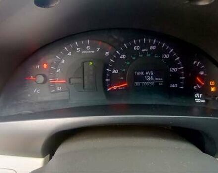 Белый Тойота Камри, объемом двигателя 2.4 л и пробегом 298 тыс. км за 6700 $, фото 2 на Automoto.ua