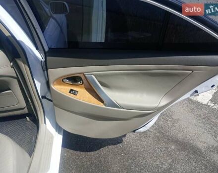 Белый Тойота Камри, объемом двигателя 2.4 л и пробегом 298 тыс. км за 6700 $, фото 20 на Automoto.ua