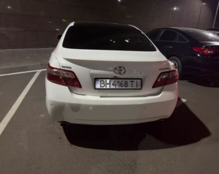 Белый Тойота Камри, объемом двигателя 3.5 л и пробегом 201 тыс. км за 11500 $, фото 2 на Automoto.ua