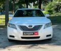 Белый Тойота Камри, объемом двигателя 2.4 л и пробегом 312 тыс. км за 8190 $, фото 1 на Automoto.ua