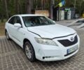 Білий Тойота Камрі, об'ємом двигуна 2.4 л та пробігом 270 тис. км за 4298 $, фото 1 на Automoto.ua