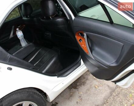 Тойота Камри 2008 в Верхнеднепровске на Automoto.ua Белый Тойота Камри, объемом двигателя 3.46 л и пробегом 281 тыс. км за 9800 $, фото 21 на Automoto.ua