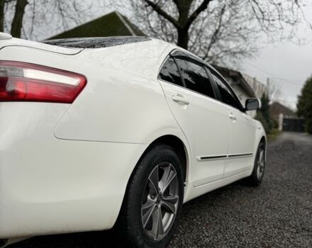 Белый Тойота Камри, объемом двигателя 2.4 л и пробегом 134 тыс. км за 7800 $, фото 4 на Automoto.ua