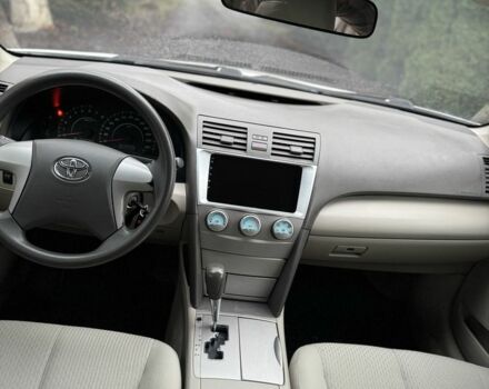 Белый Тойота Камри, объемом двигателя 2.4 л и пробегом 134 тыс. км за 7800 $, фото 8 на Automoto.ua