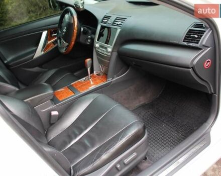 Тойота Камри 2008 в Верхнеднепровске на Automoto.ua Белый Тойота Камри, объемом двигателя 3.46 л и пробегом 281 тыс. км за 9800 $, фото 19 на Automoto.ua