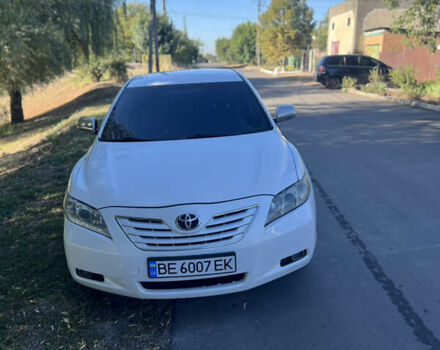 Белый Тойота Камри, объемом двигателя 2.36 л и пробегом 230 тыс. км за 4999 $, фото 2 на Automoto.ua