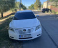 Белый Тойота Камри, объемом двигателя 2.36 л и пробегом 230 тыс. км за 4999 $, фото 2 на Automoto.ua