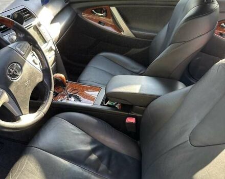 Белый Тойота Камри, объемом двигателя 3.46 л и пробегом 232 тыс. км за 10500 $, фото 7 на Automoto.ua