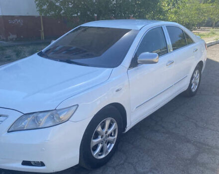Білий Тойота Камрі, об'ємом двигуна 2.4 л та пробігом 240 тис. км за 5600 $, фото 2 на Automoto.ua