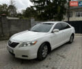 Белый Тойота Камри, объемом двигателя 2.36 л и пробегом 235 тыс. км за 8000 $, фото 2 на Automoto.ua