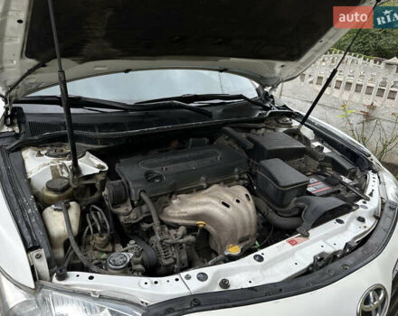 Белый Тойота Камри, объемом двигателя 2.36 л и пробегом 235 тыс. км за 8000 $, фото 7 на Automoto.ua