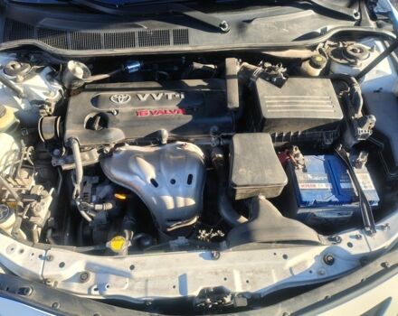 Белый Тойота Камри, объемом двигателя 2.4 л и пробегом 220 тыс. км за 8000 $, фото 5 на Automoto.ua