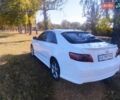 Белый Тойота Камри, объемом двигателя 2.4 л и пробегом 285 тыс. км за 6900 $, фото 2 на Automoto.ua