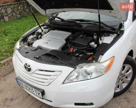 Тойота Камри 2008 в Верхнеднепровске на Automoto.ua Белый Тойота Камри, объемом двигателя 3.46 л и пробегом 281 тыс. км за 9800 $, фото 13 на Automoto.ua