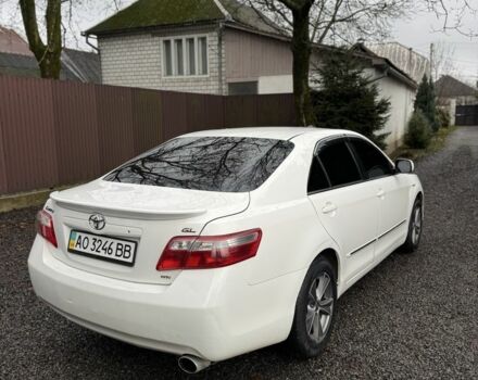 Белый Тойота Камри, объемом двигателя 2.4 л и пробегом 134 тыс. км за 7800 $, фото 3 на Automoto.ua