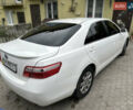 Белый Тойота Камри, объемом двигателя 2.36 л и пробегом 235 тыс. км за 8000 $, фото 1 на Automoto.ua