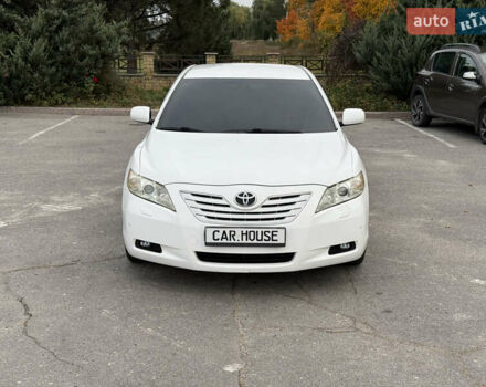 Белый Тойота Камри, объемом двигателя 3.5 л и пробегом 220 тыс. км за 9999 $, фото 7 на Automoto.ua