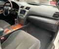 Белый Тойота Камри, объемом двигателя 2.4 л и пробегом 213 тыс. км за 9500 $, фото 16 на Automoto.ua