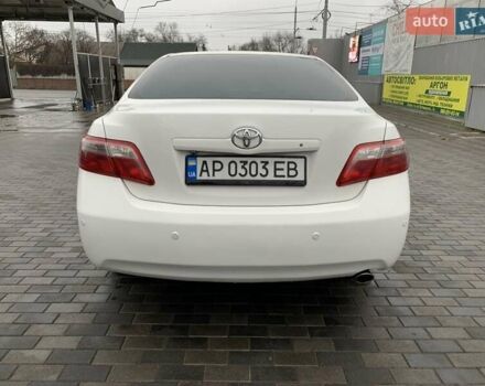 Белый Тойота Камри, объемом двигателя 2.4 л и пробегом 213 тыс. км за 10300 $, фото 5 на Automoto.ua