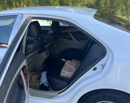 Белый Тойота Камри, объемом двигателя 2.36 л и пробегом 230 тыс. км за 4999 $, фото 10 на Automoto.ua