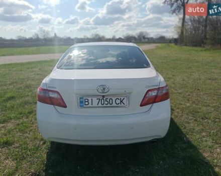 Белый Тойота Камри, объемом двигателя 2.4 л и пробегом 270 тыс. км за 10500 $, фото 7 на Automoto.ua