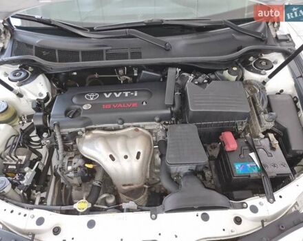 Белый Тойота Камри, объемом двигателя 2.36 л и пробегом 205 тыс. км за 8700 $, фото 4 на Automoto.ua