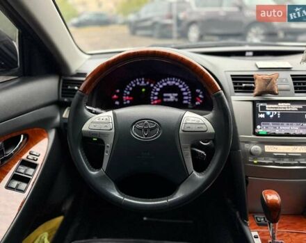 Белый Тойота Камри, объемом двигателя 3.46 л и пробегом 281 тыс. км за 12990 $, фото 18 на Automoto.ua