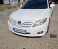 Білий Тойота Камрі, об'ємом двигуна 2.4 л та пробігом 205 тис. км за 10400 $, фото 1 на Automoto.ua