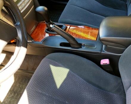 Білий Тойота Камрі, об'ємом двигуна 2.4 л та пробігом 235 тис. км за 7500 $, фото 4 на Automoto.ua