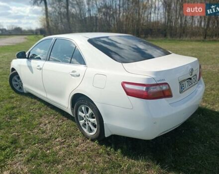 Белый Тойота Камри, объемом двигателя 2.4 л и пробегом 270 тыс. км за 10500 $, фото 6 на Automoto.ua