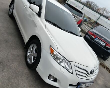 Білий Тойота Камрі, об'ємом двигуна 2.4 л та пробігом 197 тис. км за 9800 $, фото 1 на Automoto.ua